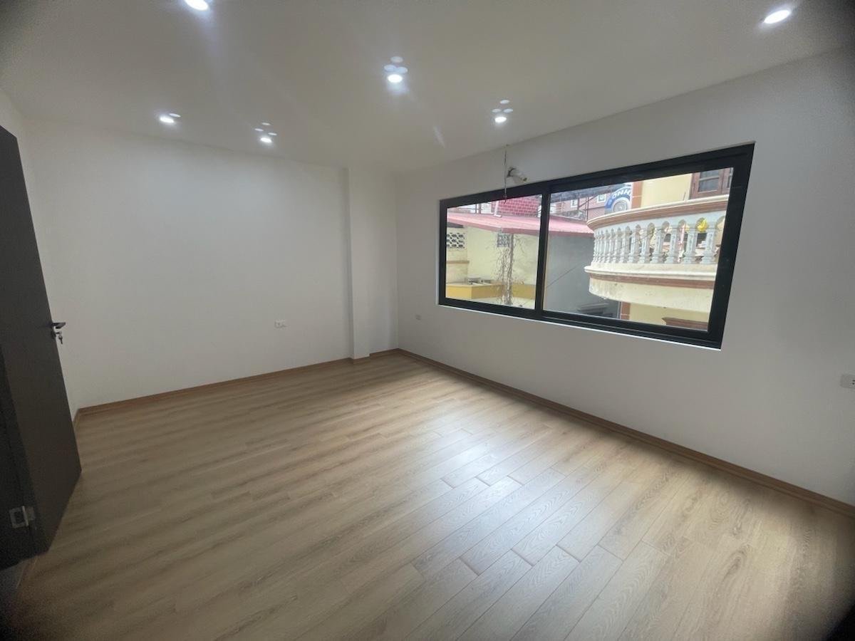Bán Nhà Dốc Tam Đa. Tây Hồ. 8 Tầng Thang Máy. Ô Tô. DT 50m2. MT 5m. Giá 19.4 Tỷ. 16010880