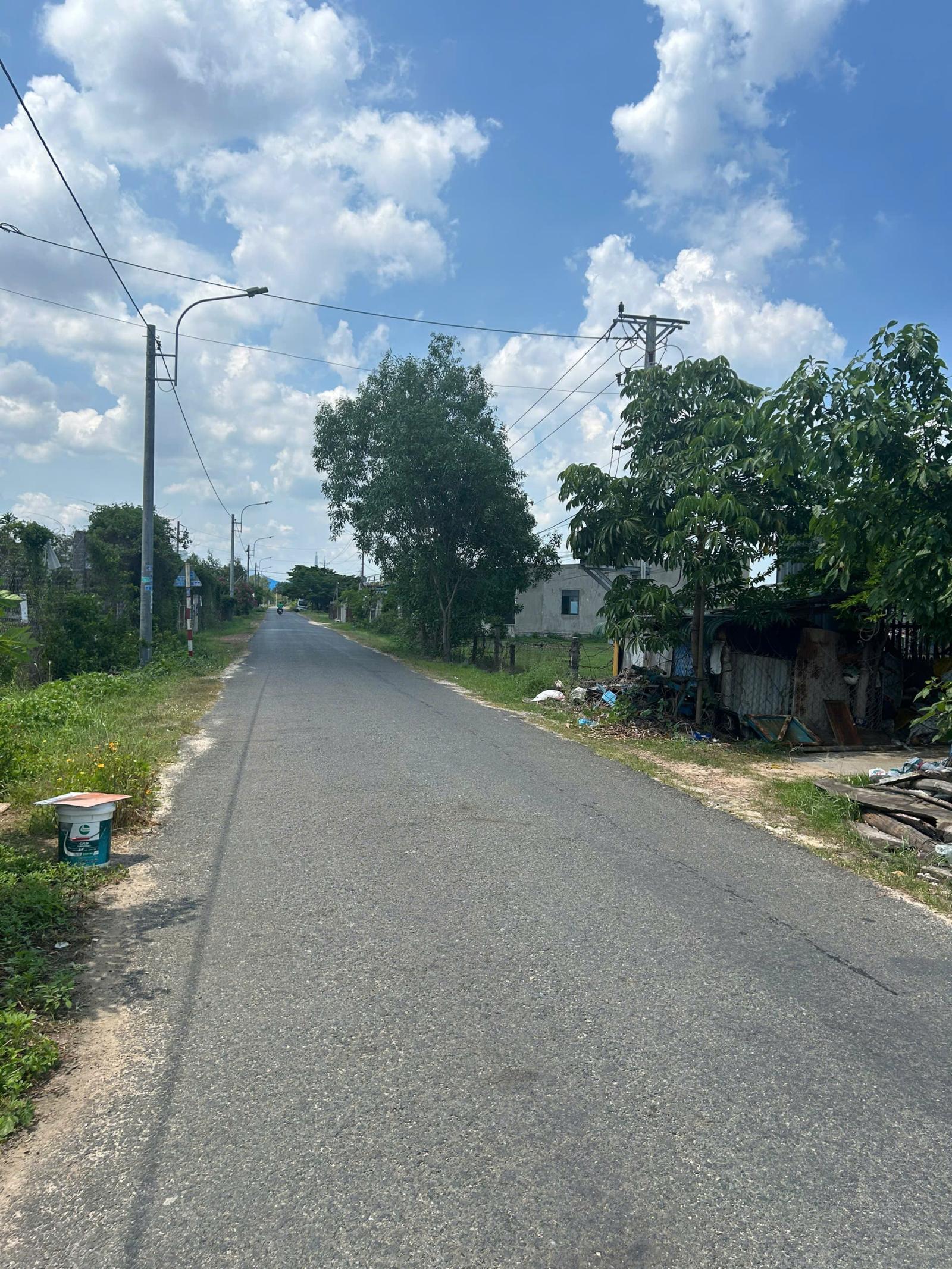 Bán 10 x 40m đất ODT mặt tiền Nguyễn Thông - LaGi gần Biển giá rẻ 16010931