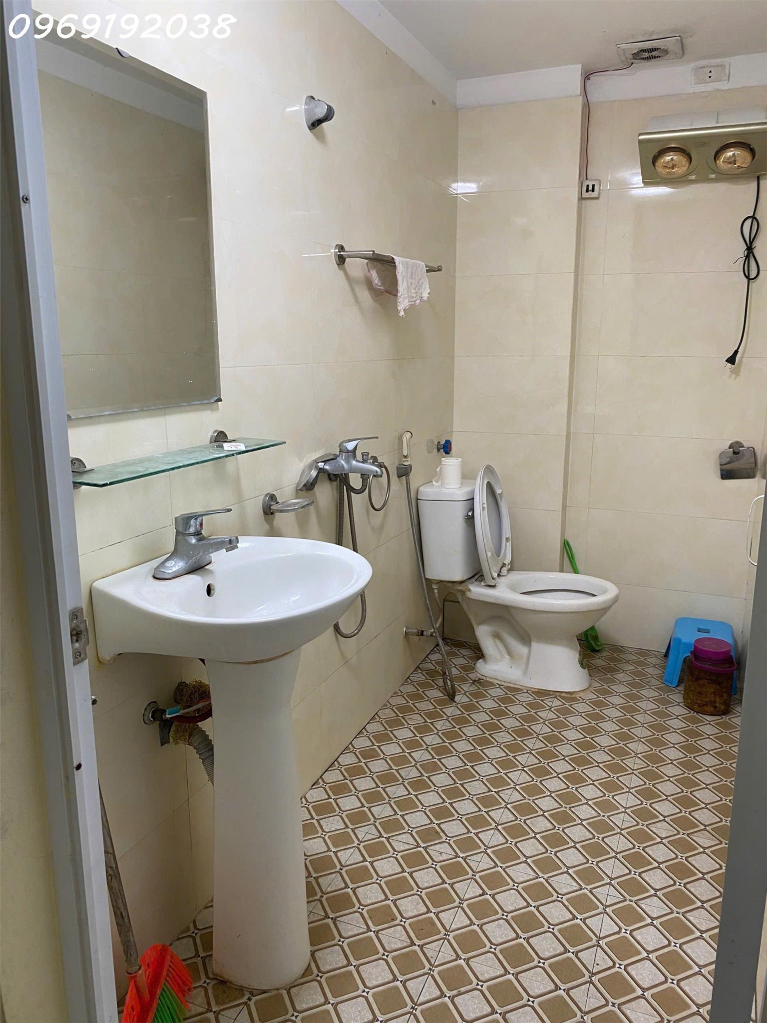 CHO THUÊ NHÀ Ở LÂU DÀI - HỘ GIA ĐÌNH TẠI VĨNH QUỲNH, THANH TRÌ, 40M2 X 2,5 TẦNG 16010935