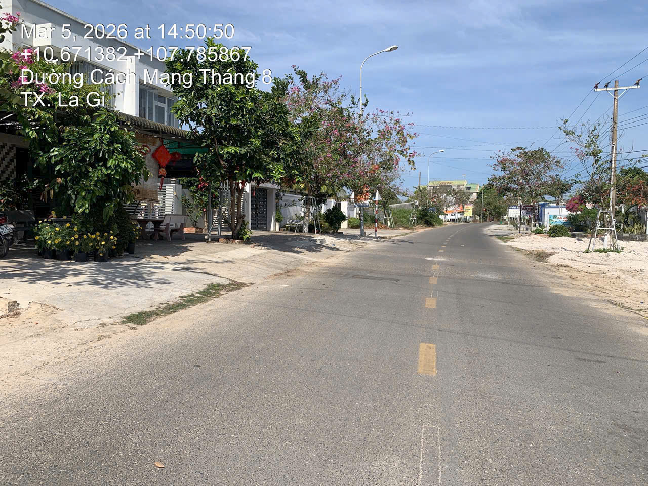 Bán nhà 1 trệt 1 lầu đường Cách Mạng Tháng 8, LaGi giá rẻ 3.6 tỷ gần biển 16010941