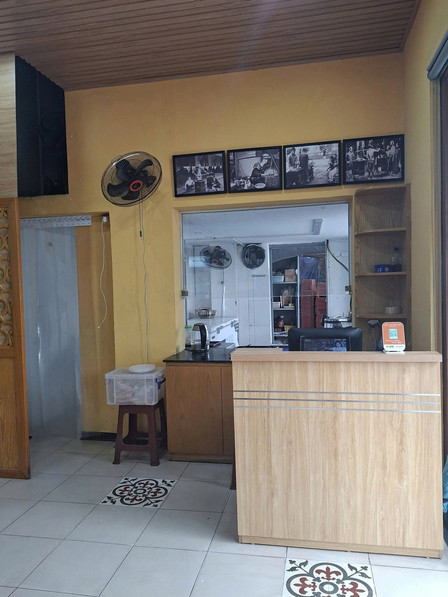 SANG NHƯỢNG CỬA HÀNG – 156 VÕ CHÍ CÔNG TÂY HỒ HÀ NỘI Vị trí đẹp, giao thông thuận tiện, khu dân cư 16010952