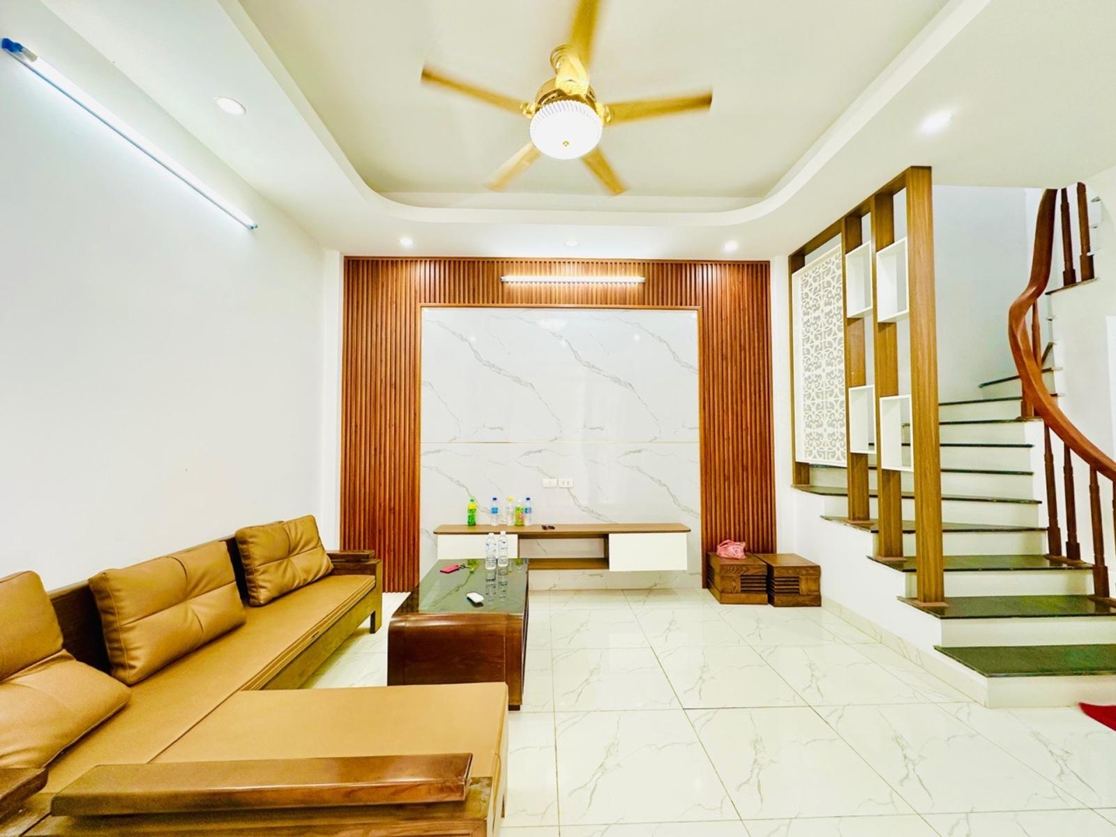Bán nhà Thạch Bàn lô góc ngõ thông 7 tỷ 35m,sổ đỏ 16010955