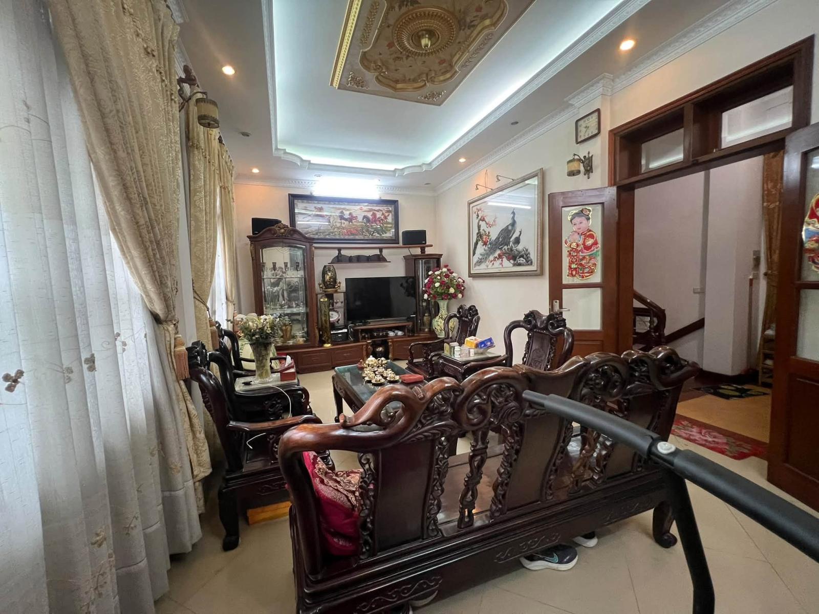 Bán nhà mặt phố Xã Đàn, 50m2, 5 tầng, mặt tiền 7.16m, 44.5 tỉ, vỉa hè rộng, kinh doanh đỉnh 16010960