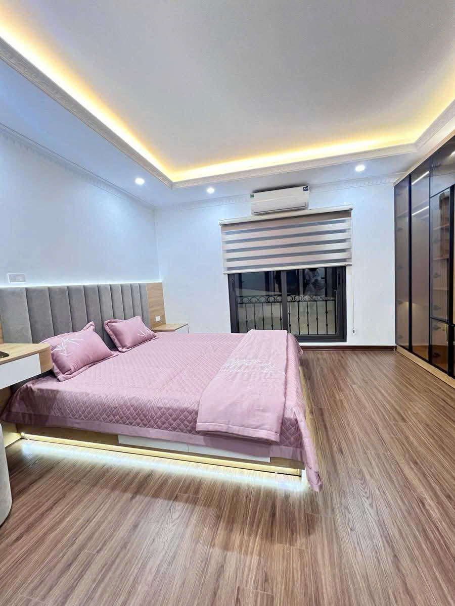 Phân lô Trần Quốc Hoàn 40m2*7T, MT4m, thang máy, ô tô tránh kinh doanh, nhà mới, 17.5 tỷ 16010964