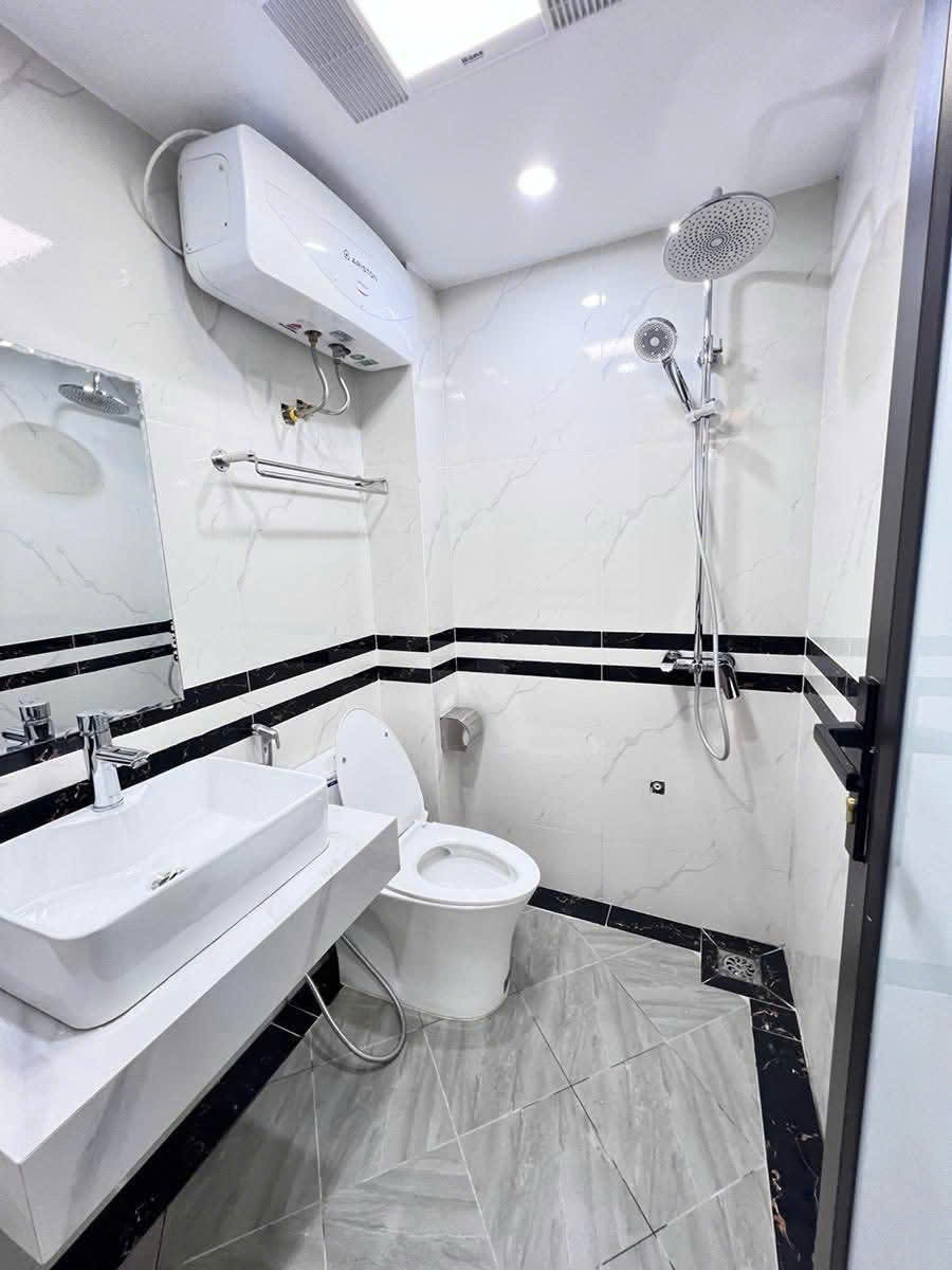 Phân lô Trần Quốc Hoàn 40m2*7T, MT4m, thang máy, ô tô tránh kinh doanh, nhà mới, 17.5 tỷ 16010964