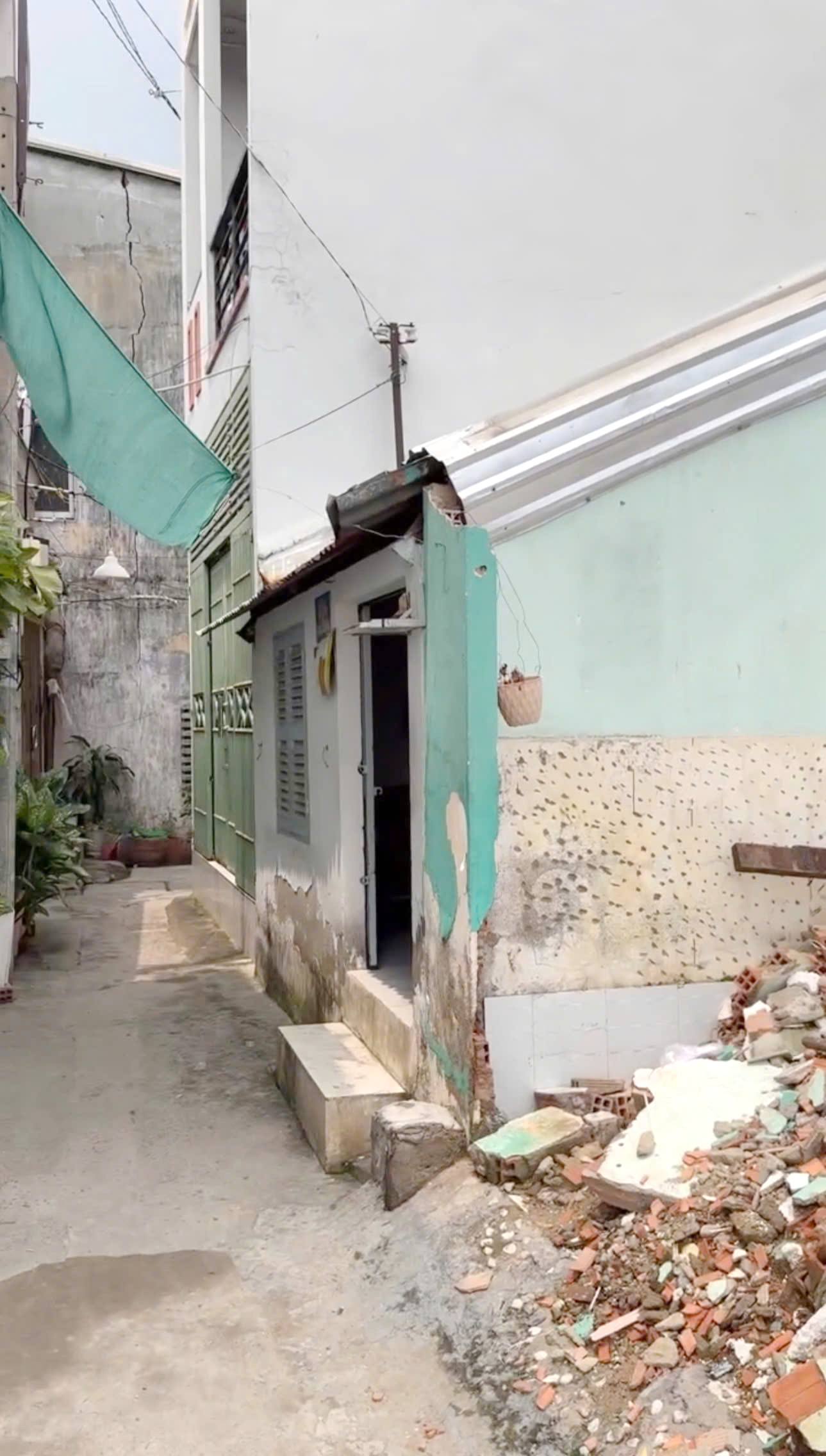 Nhà nát MT bờ kè Nguyễn Duy P8Q8, Giá : 2.98 Tỷ (còn TL) 16011008