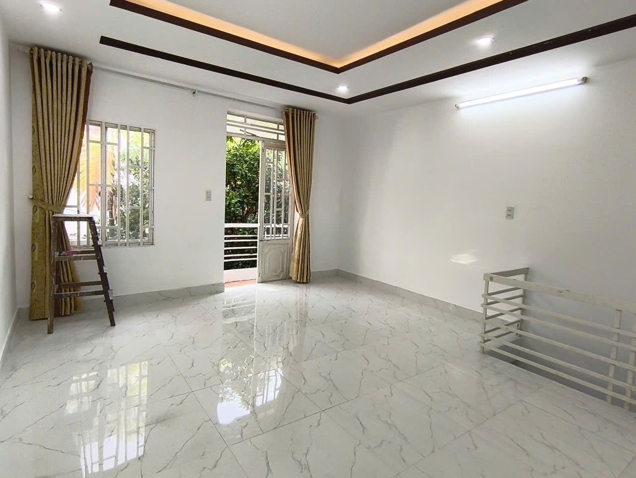 ♣ Sát Kiệt 205 Nguyễn Hoàng, 35m2, 2 tầng 3PN, 2WC, sạch đẹp 2.xx  tỷ 16011017