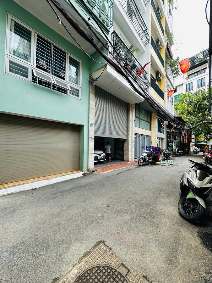 Bán Nhà Xuân La. Tây Hồ. Ô Tô. DT 82m2. MT 4.8m. 4 Tầng. Giá 24.8 Tỷ. 16011031