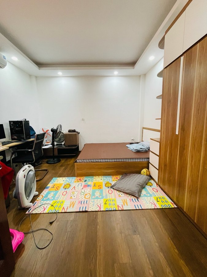 Bán Nhà Bằng Liệt. Hoàng Mai. Lô Góc. Ô Tô. DT 45m2. MT 4m. 5 Tầng. Giá 9.6 Tỷ. 16011040