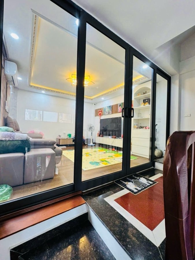 Bán Nhà Bằng Liệt. Hoàng Mai. Lô Góc. Ô Tô. DT 45m2. MT 4m. 5 Tầng. Giá 9.6 Tỷ. 16011040