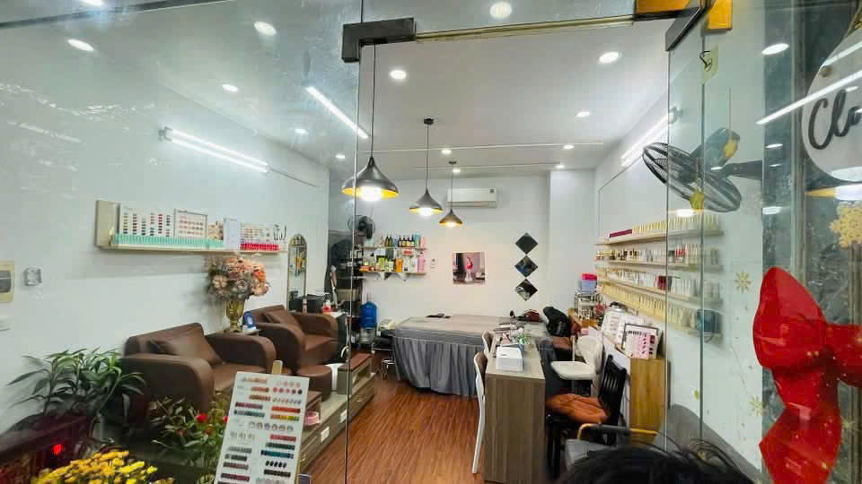 SANG NHƯỢNG QUÁN NAIL – MI – GỘI – VÀO LÀM NGAY Có sẵn khu Nail – Nối mi – Gội đầu, setup hoàn chỉnh 16011063