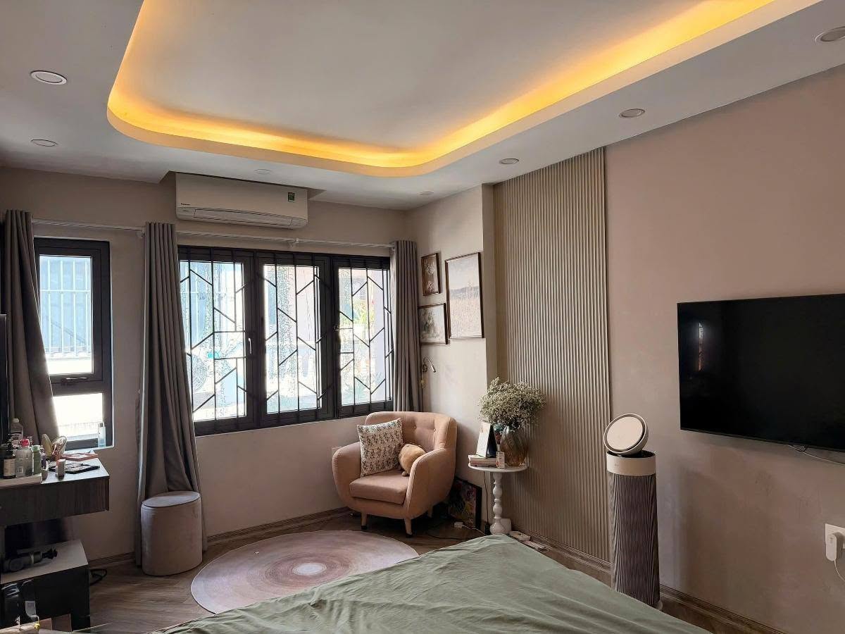 Bán nhà Tạ Quang Bửu, 85m2, 8 tầng thang máy, mặt tiền 7m, 38,5 tỷ, cho thuê 100tr/tháng 16011095