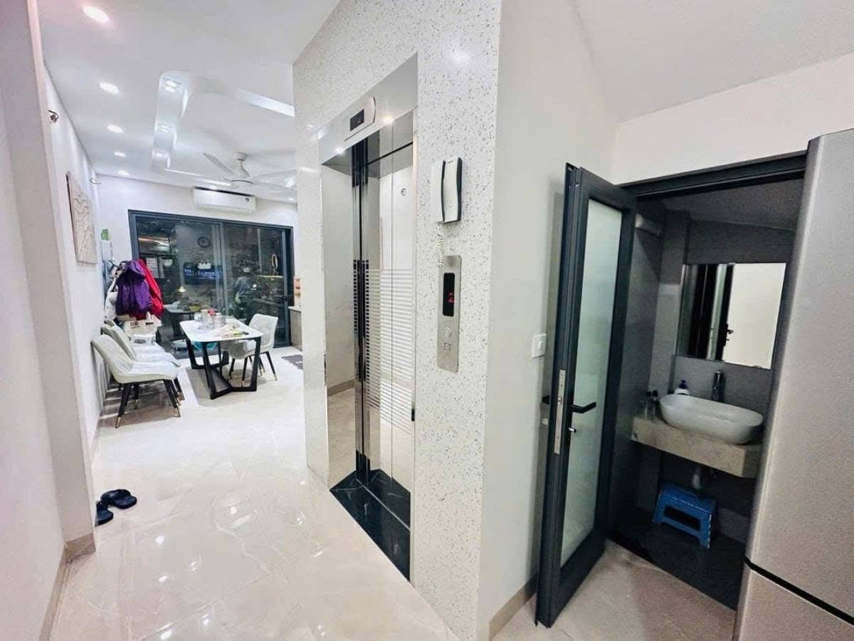 Bán nhà Tạ Quang Bửu, 85m2, 8 tầng thang máy, mặt tiền 7m, 38,5 tỷ, cho thuê 100tr/tháng 16011095