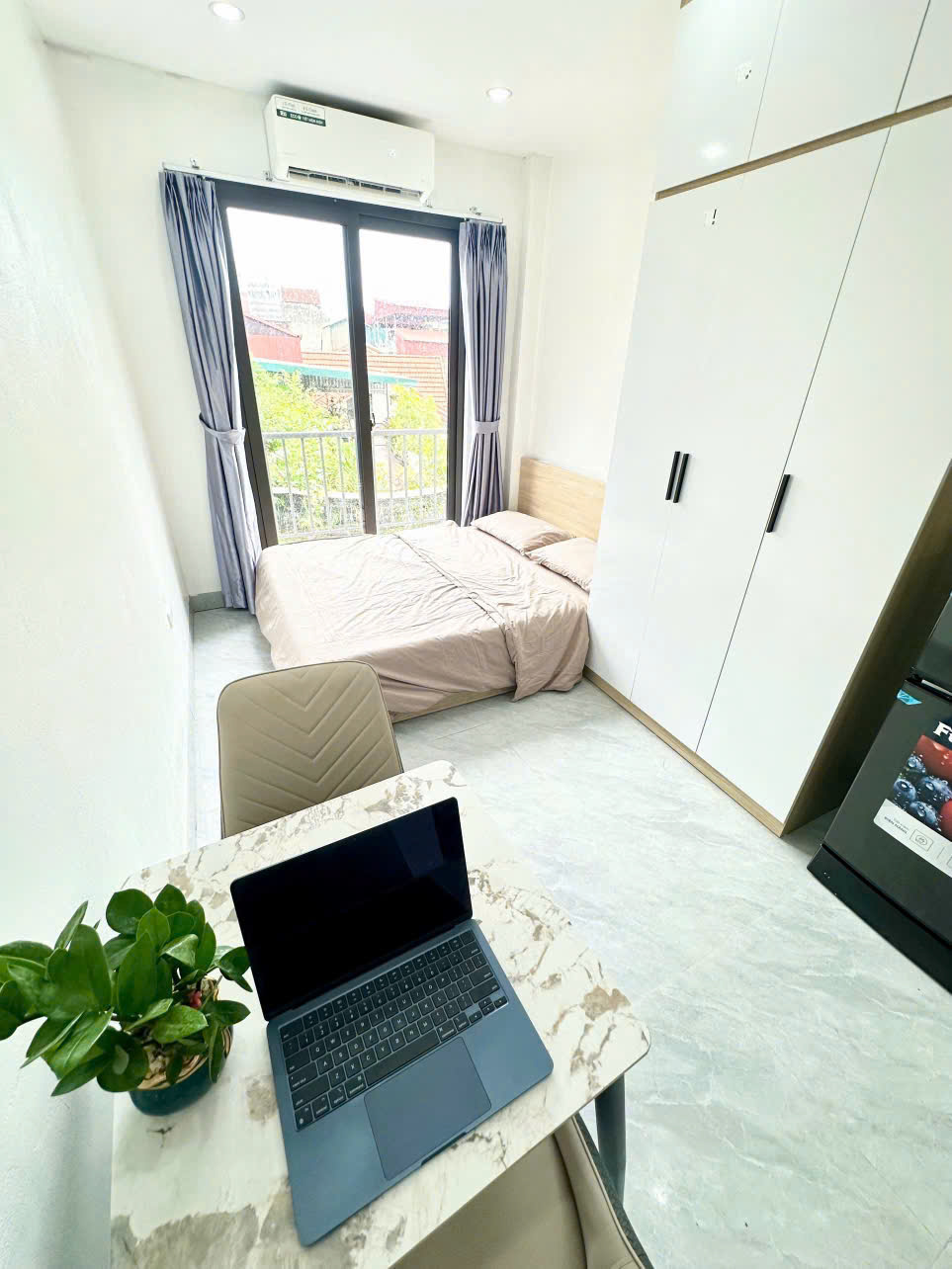 Cho Thuê Ccmm 24m đẹp thoáng ban công cửa sổ tại 211 Minh Khai, HBT 16011102