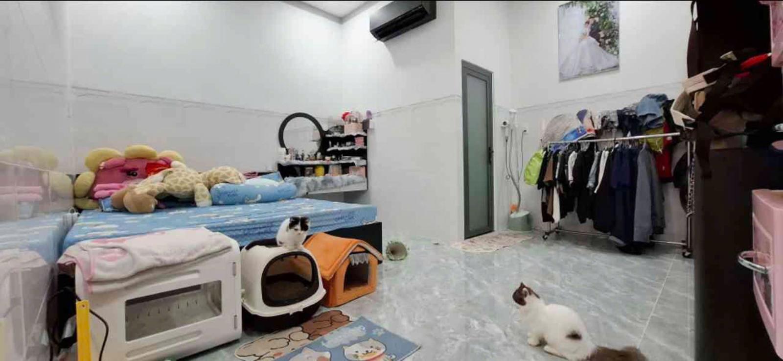 Nhà đẹp Nguyễn Đức Thiệu - 104m2 ngay trung tâm Dĩ An - full nội thất - nhỉnh 3T 16011131