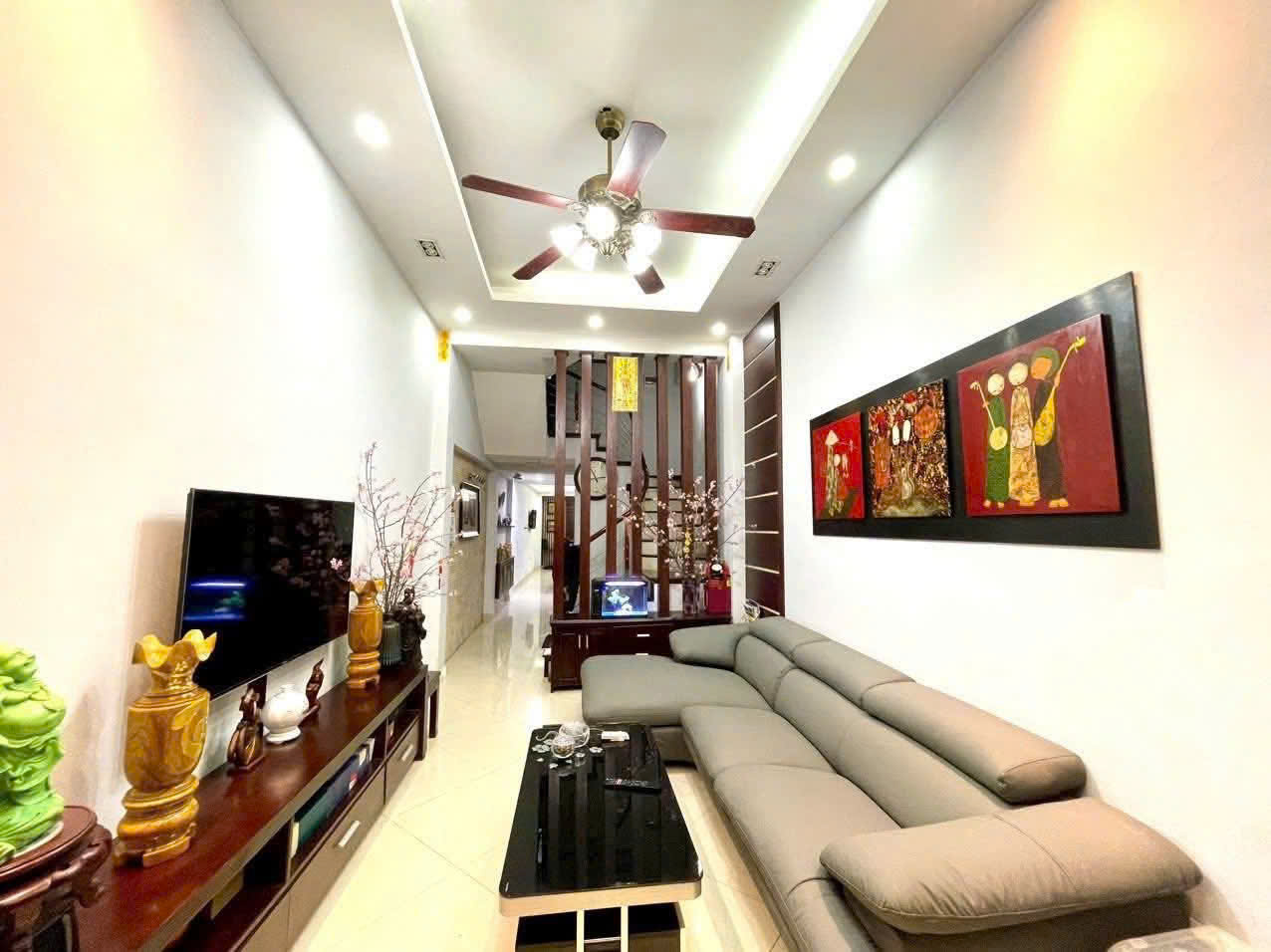 CHO THUÊ NHÀ PHÂN LÔ CAO CẤP LƯƠNG SỬ C – VĂN MIẾU, ĐỐNG ĐA  70M² × 4 TẦNG + TUM  4PN  3WC  20 16011145