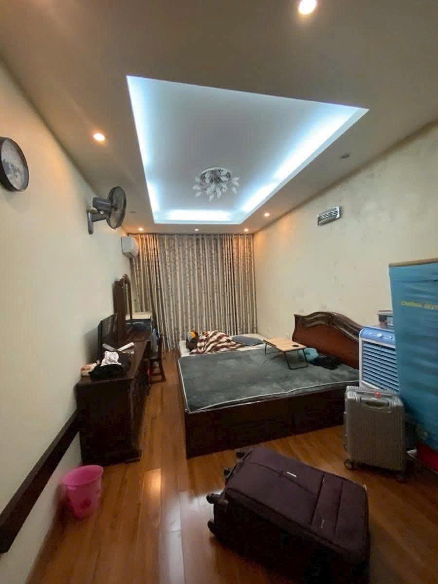 CHO THUÊ NHÀ PHÂN LÔ CAO CẤP LƯƠNG SỬ C – VĂN MIẾU, ĐỐNG ĐA  70M² × 4 TẦNG + TUM  4PN  3WC  20 16011145
