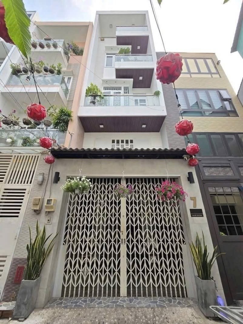5,68 TỶ SỞ HỮU NHÀ MỚI 4 TẦNG – 2 MẶT HẺM XE HƠI NGAY QUANG TRUNG! 16011203