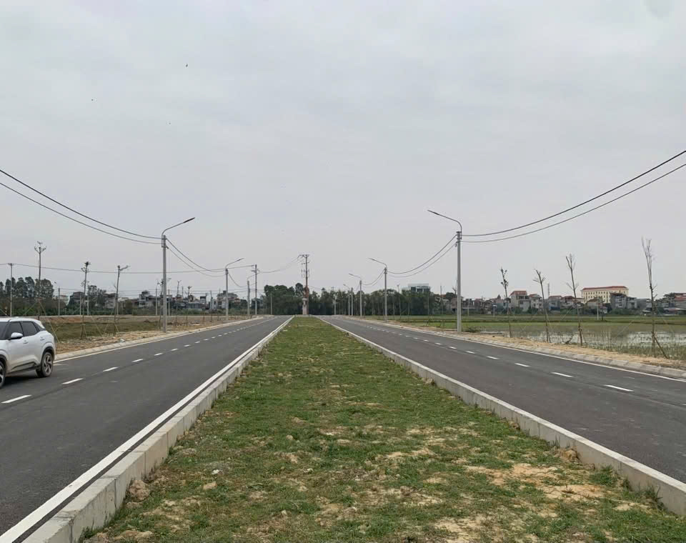 LÔ ĐẤU GIÁ ĐẸP – MẶT ĐƯỜNG ĐÔI 30M – TRUNG TÂM XÃ YÊN KHÁNH, NINH BÌNH 16011280