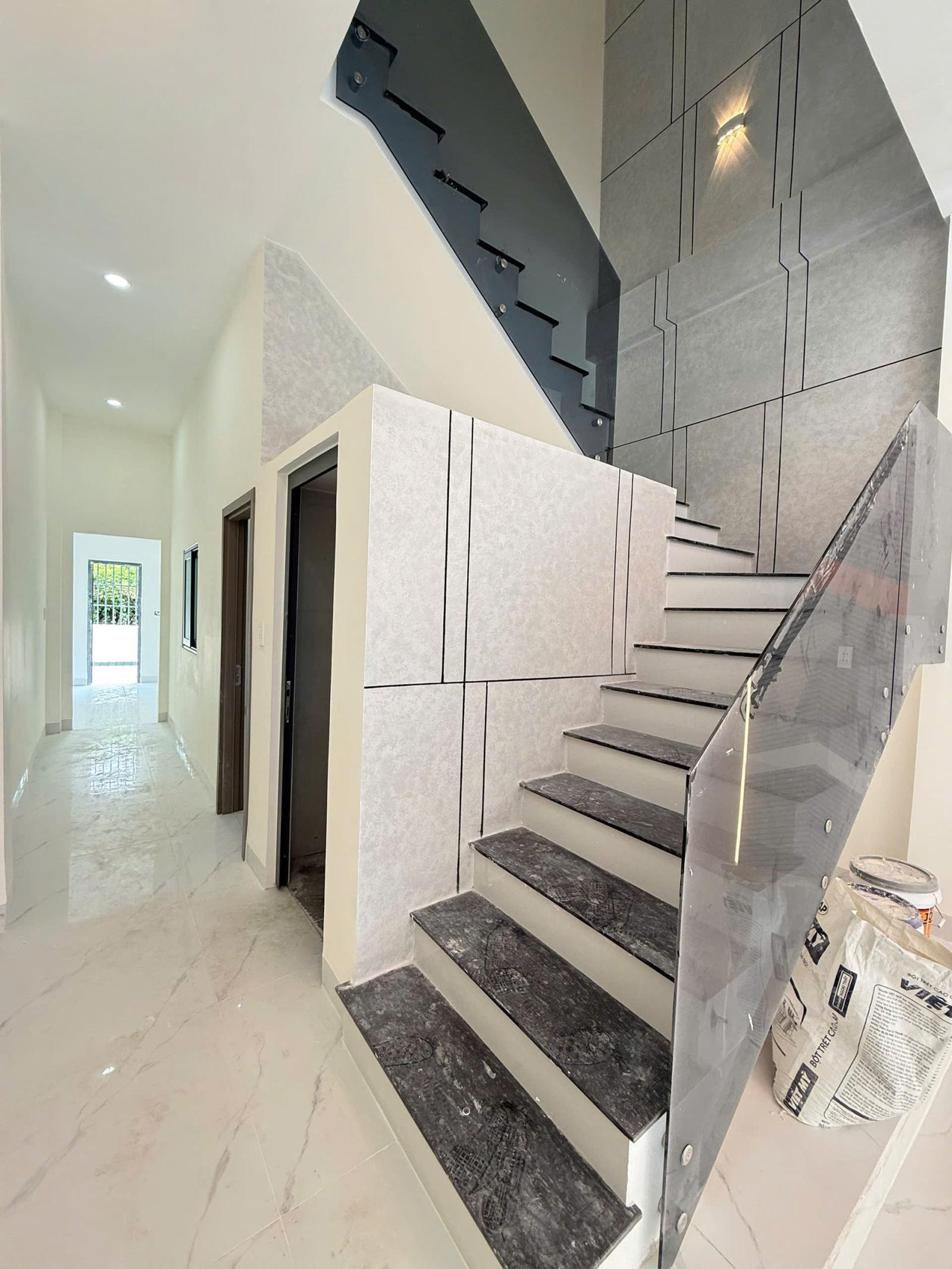 BÁN NHÀ SHR THỔ CƯ 81M2 ĐƯỜNG OTO P. BỬU HÒA – GẦN CHỢ ĐỒN 16011281