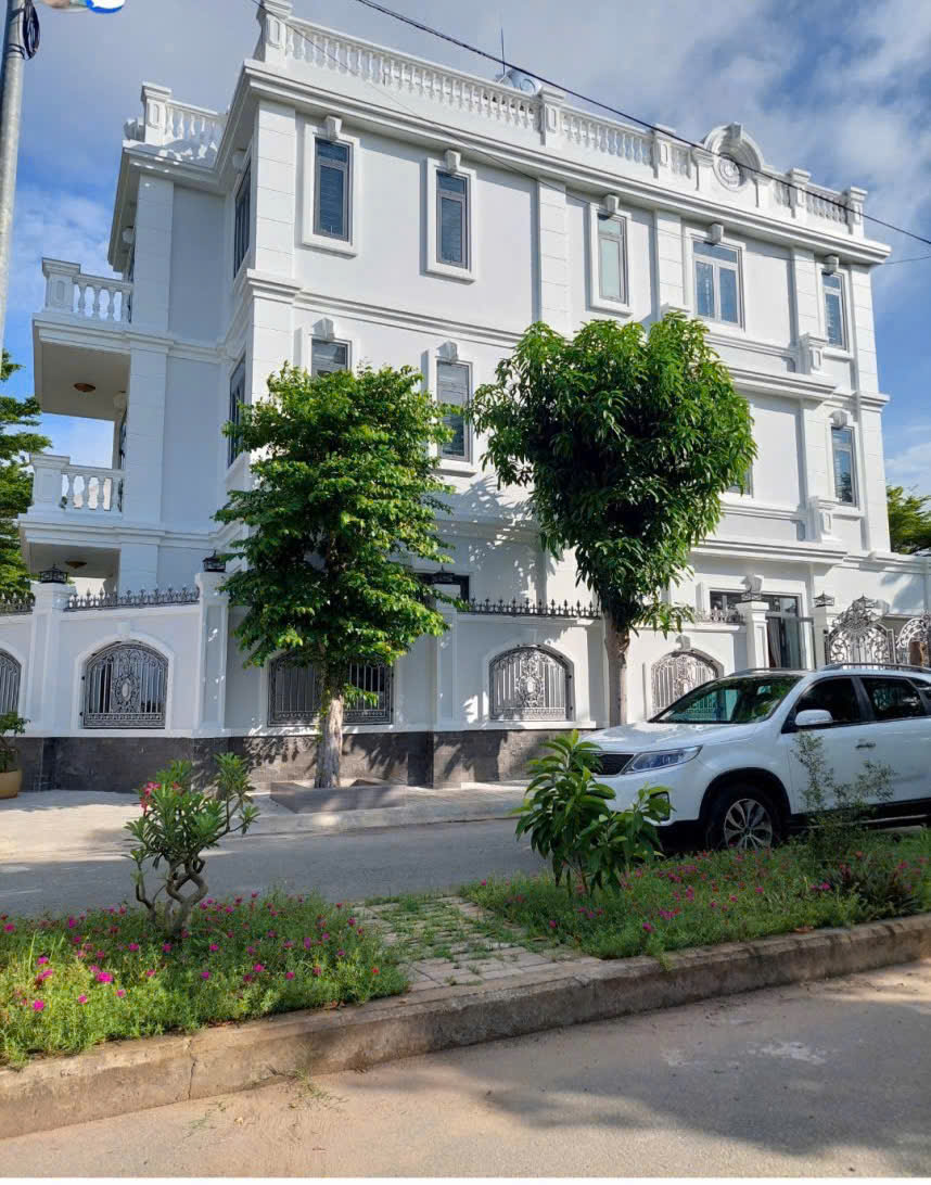 BÁN NHÀ KDC ĐƯỜNG BƯNG ÔNG THOÀN – 2 MẶT TIỀN – NHÀ MỚI – FULL NỘI THẤT 16011410