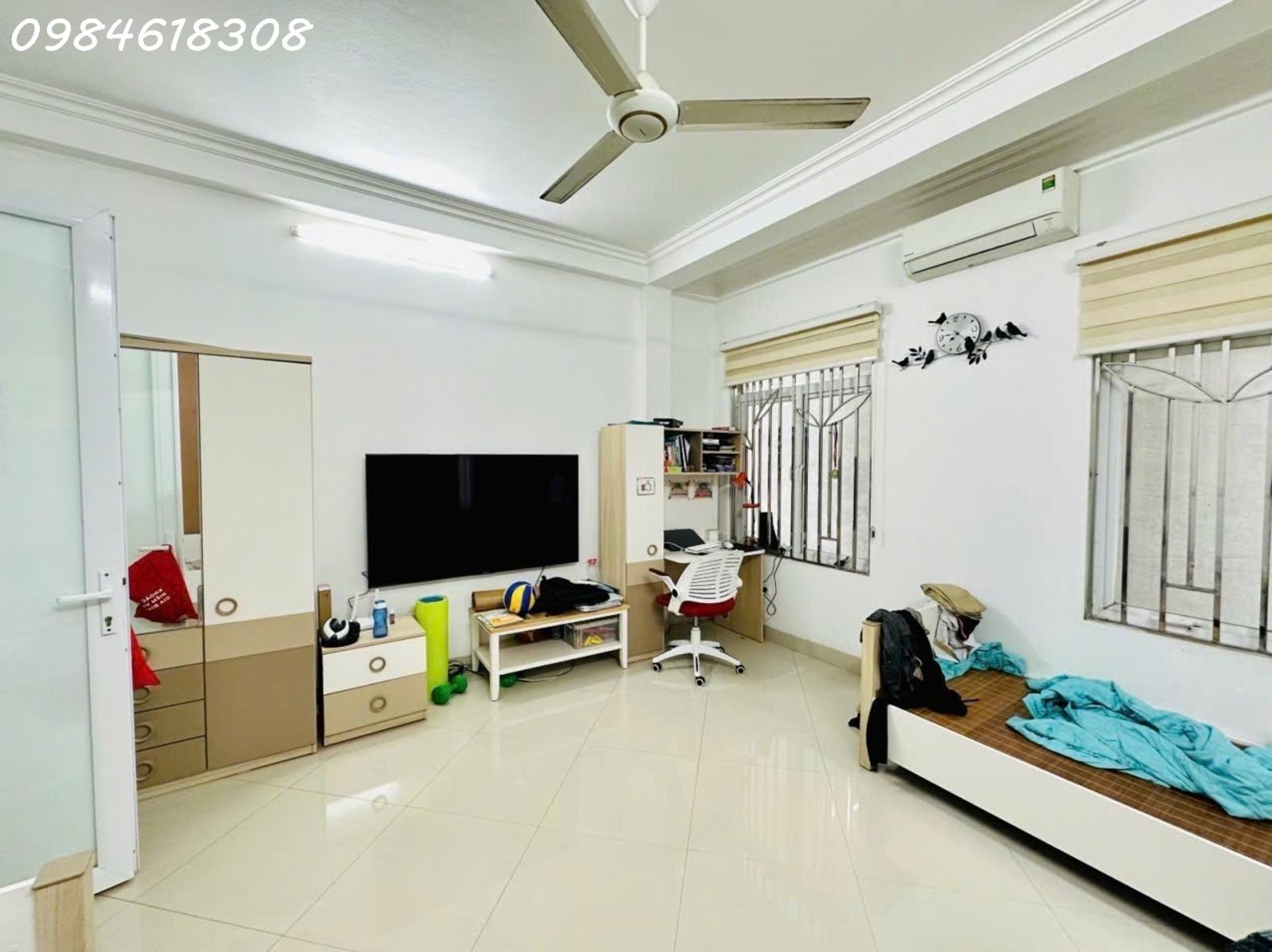 Bán nhà đẹp ngõ 199 đường Hồ Tùng Mậu - 32m2 5 tầng 3PN 4WC giá rẻ LH 0984618308 16011430