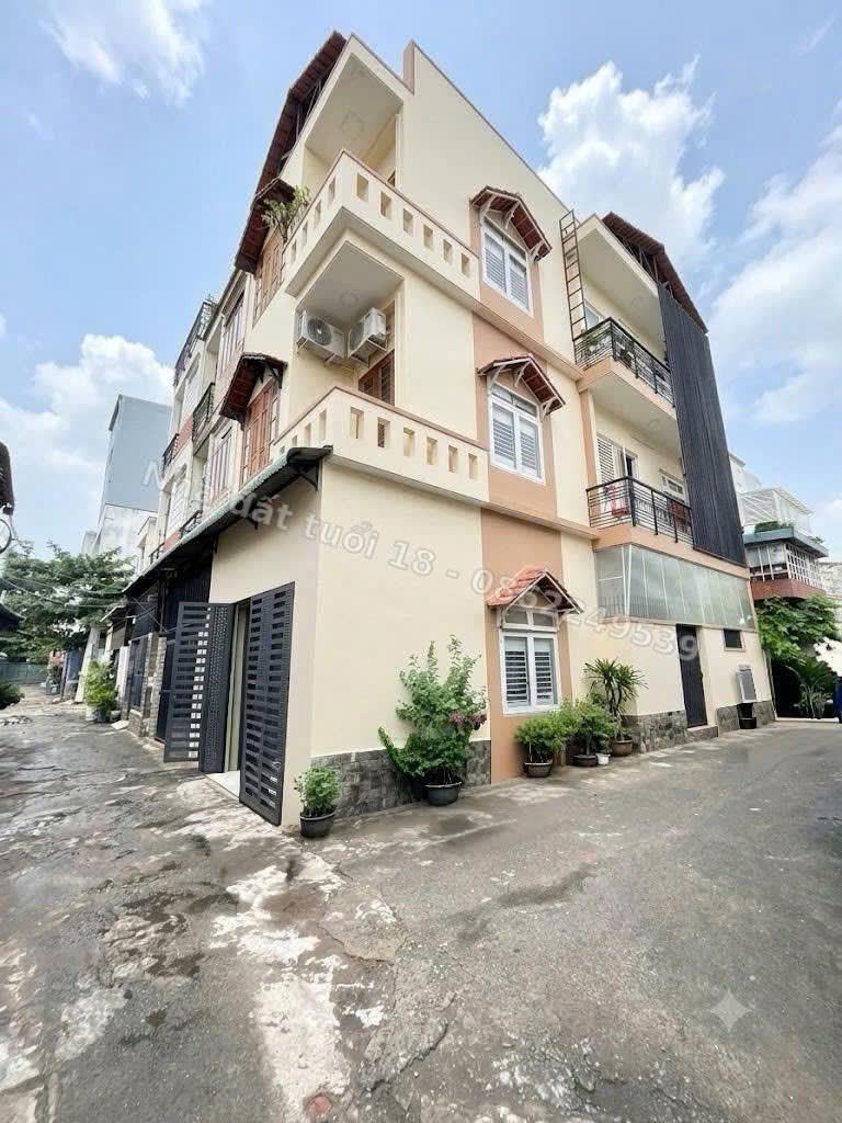 NHÀ 3 TẦNG CĂN GÓC TRUNG TÂM TRƯỜNG THỌ PHƯỜNG THỦ ĐỨC – 5 PHÒNG NGỦ, Ô TÔ ĐẬU TRƯỚC NHÀ 16011440
