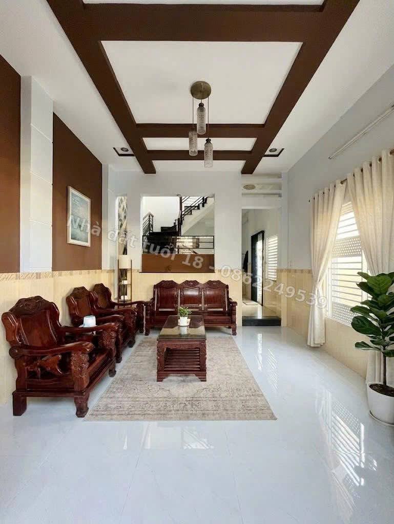 NHÀ 3 TẦNG CĂN GÓC TRUNG TÂM TRƯỜNG THỌ PHƯỜNG THỦ ĐỨC – 5 PHÒNG NGỦ, Ô TÔ ĐẬU TRƯỚC NHÀ 16011440