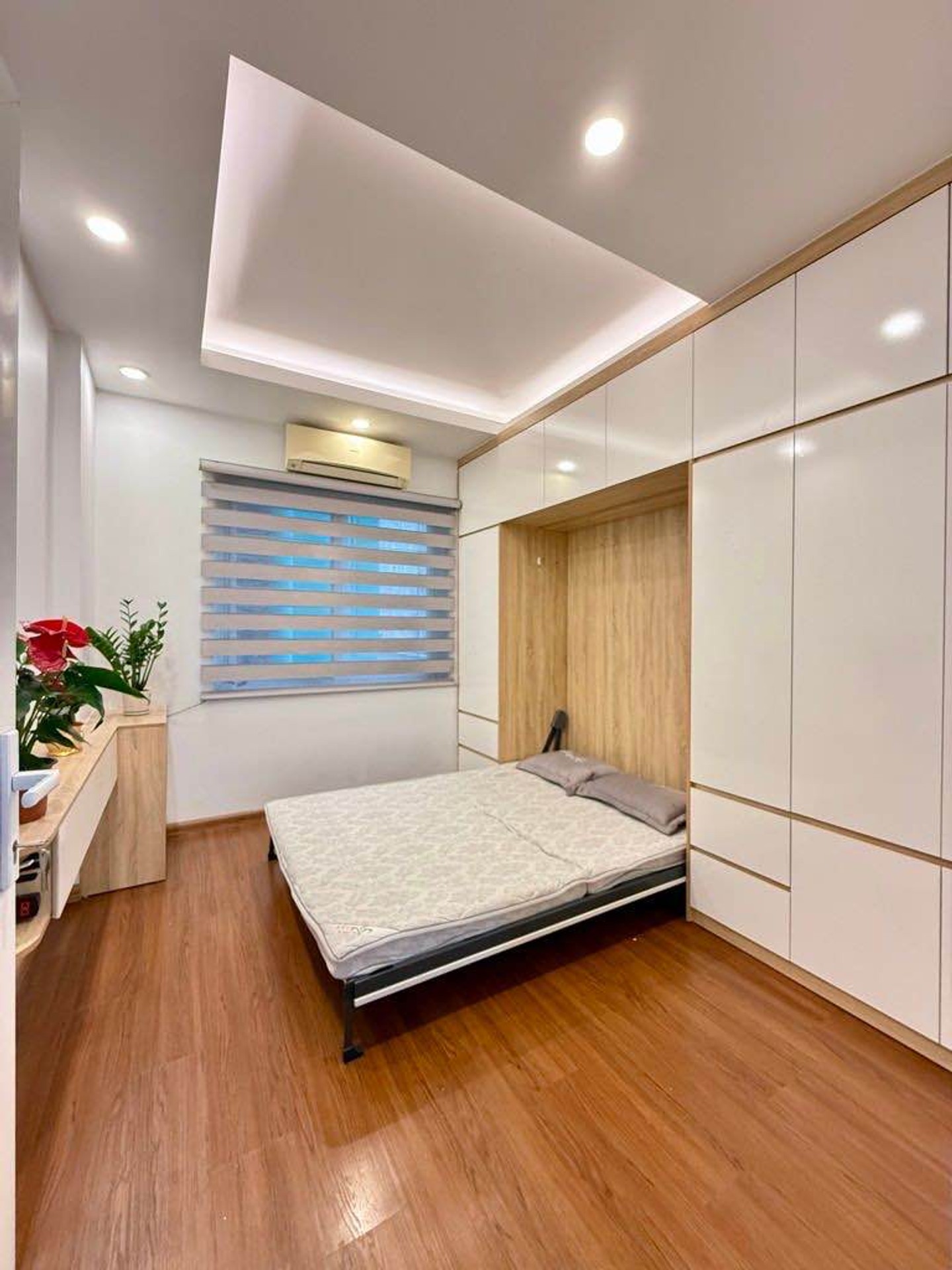 Cho Thuê nhà Nguyên Căn Nguyễn Văn Cừ- 40m 6 tầng thang máy -full nội thất 13tr/tháng 16011451
