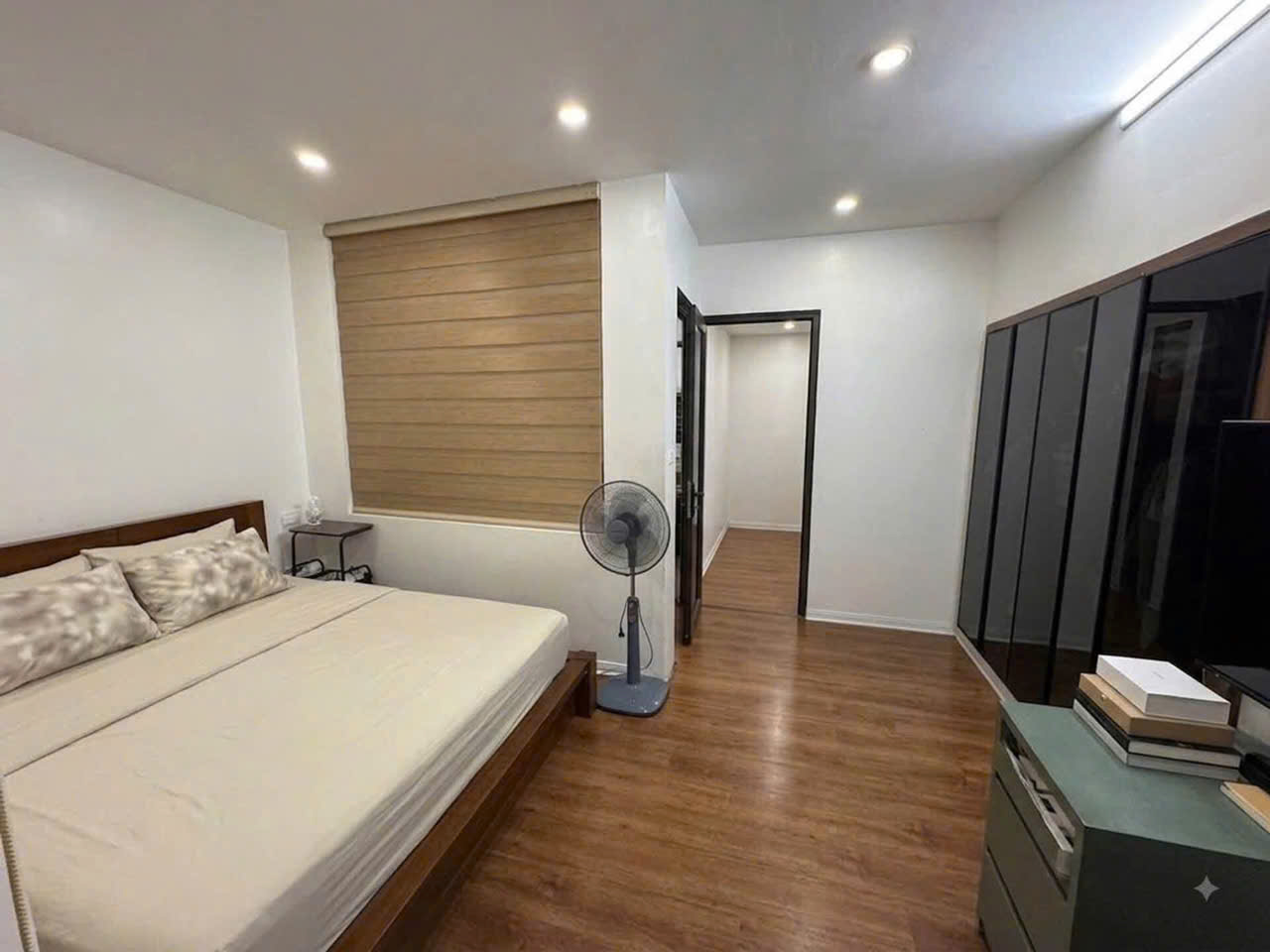Bán căn hộ Pháp cổ ở phố Huế, 130m2, 3 ngủ, sổ đỏ chính chủ 16011453