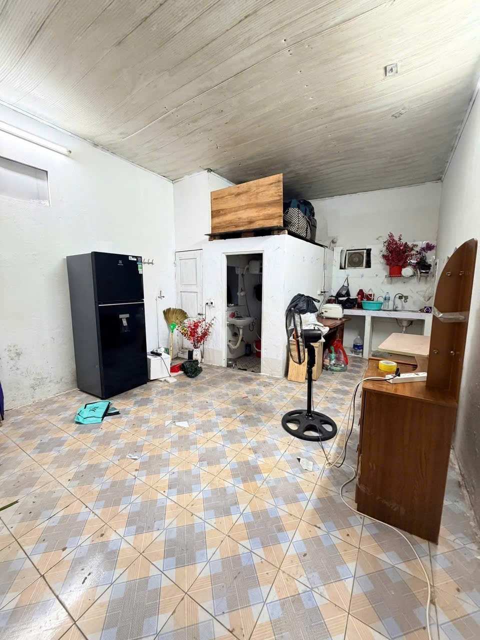 Cho thuê nhà C4 nguyên Căn Nguyễn Sơn 25m VSKK xổng riêng 3tr/ tháng 16011467