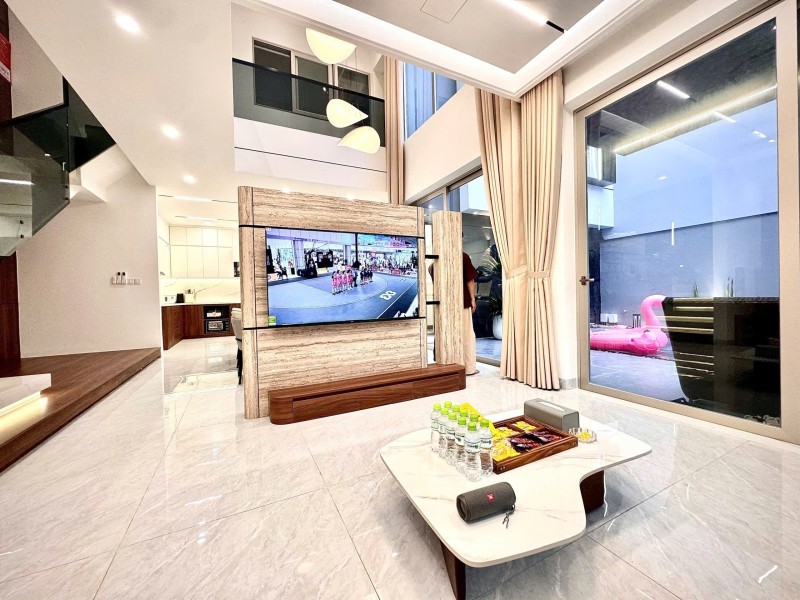 ♪  Bán VILLA & HOMESTAY Cao Cấp Tô Hiến Thành, 180m2, 3 tầng, còn mới, dòng tiền 200tr/th 16011481