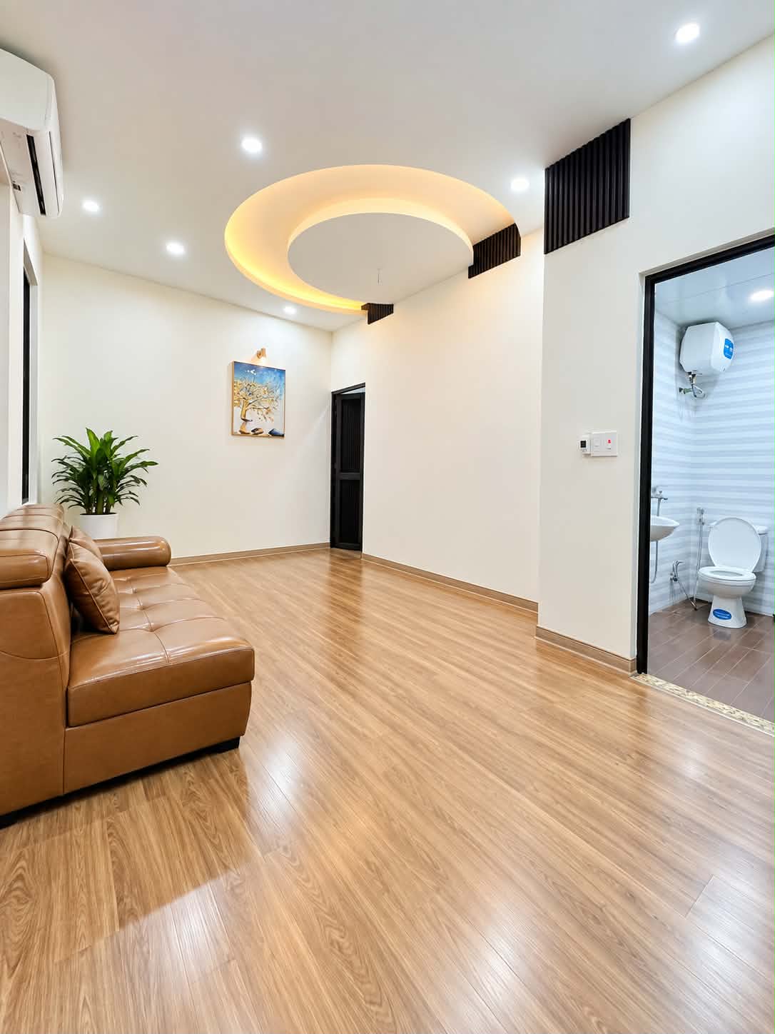 BÁN GẤP NHÀ ĐỘI CẤN TT BA ĐÌNH ĐẸP LONG LANH FULL NỘI THẤT 40M X 4 TẦNG MT 5M NHỈNH 10 TỶ 16011483