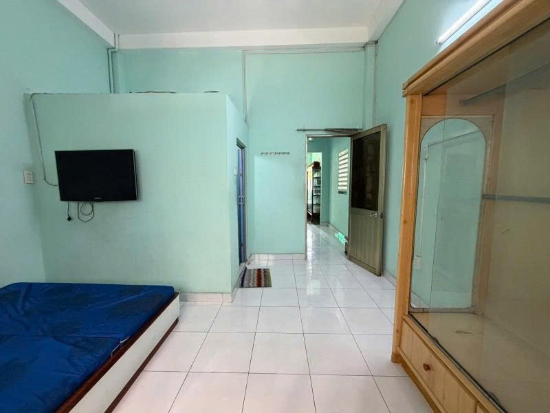 Bán nhà Mặt tiền Lạc Long Quân - gần Ngã tư Bảy Hiền, 5,4x25m, 4 Tầng, 1 đời chủ, 20,9 Tỷ. 16011485