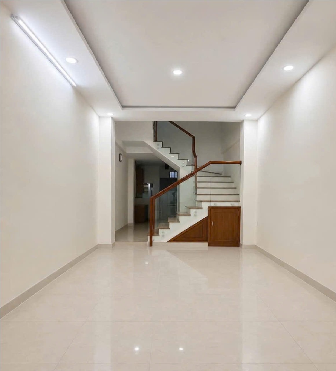 ♪ Nhà Kiệt Ô tô sát MT Hải Phòng, 4 tầng đúc, 5PN, 4WC, dòng tiền 17tr/th, nhỉnh 4 tỷ 16011515