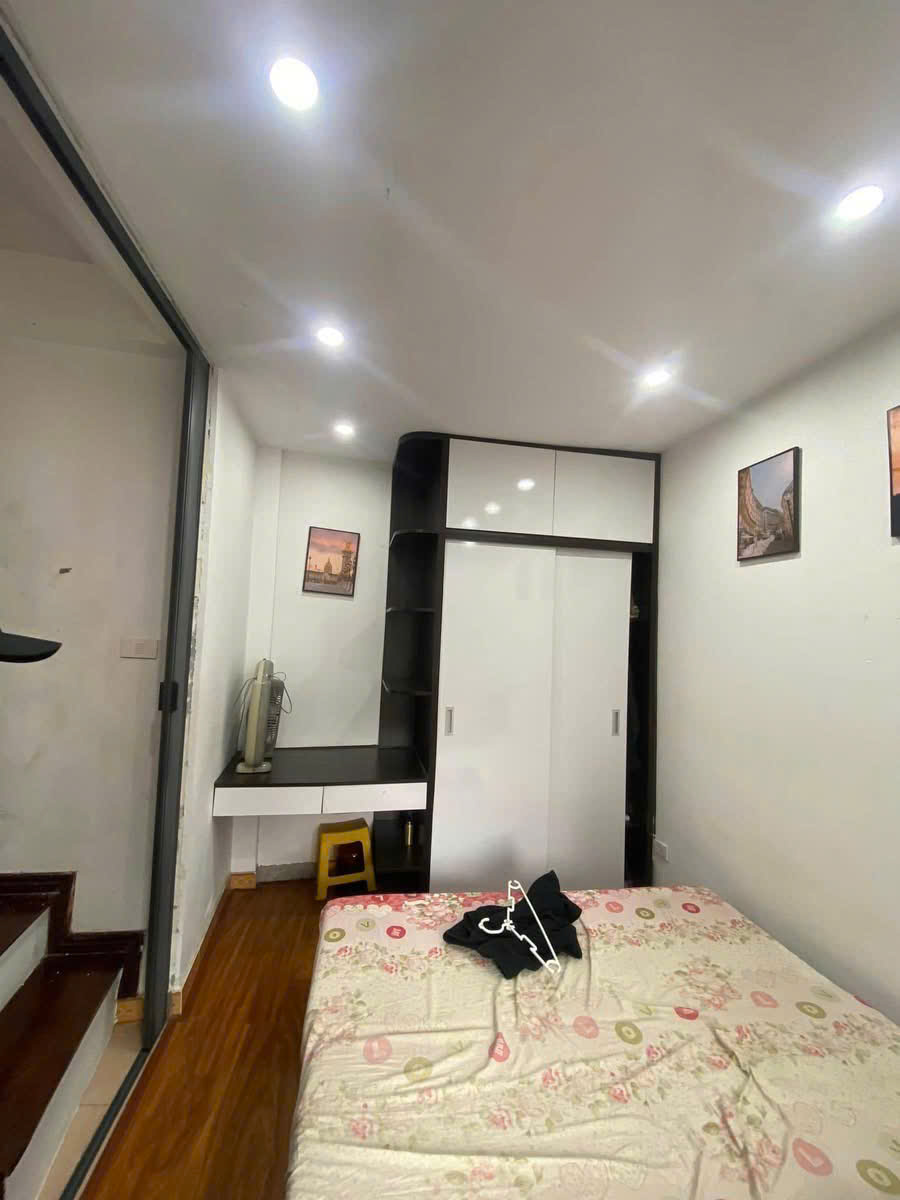 Chính chủ cần cho thuê nhà nguyên căn 5 tầng ngõ 53, phố Nguyễn Khắc Nhu, Ba Đình, Hà Nội 16011543