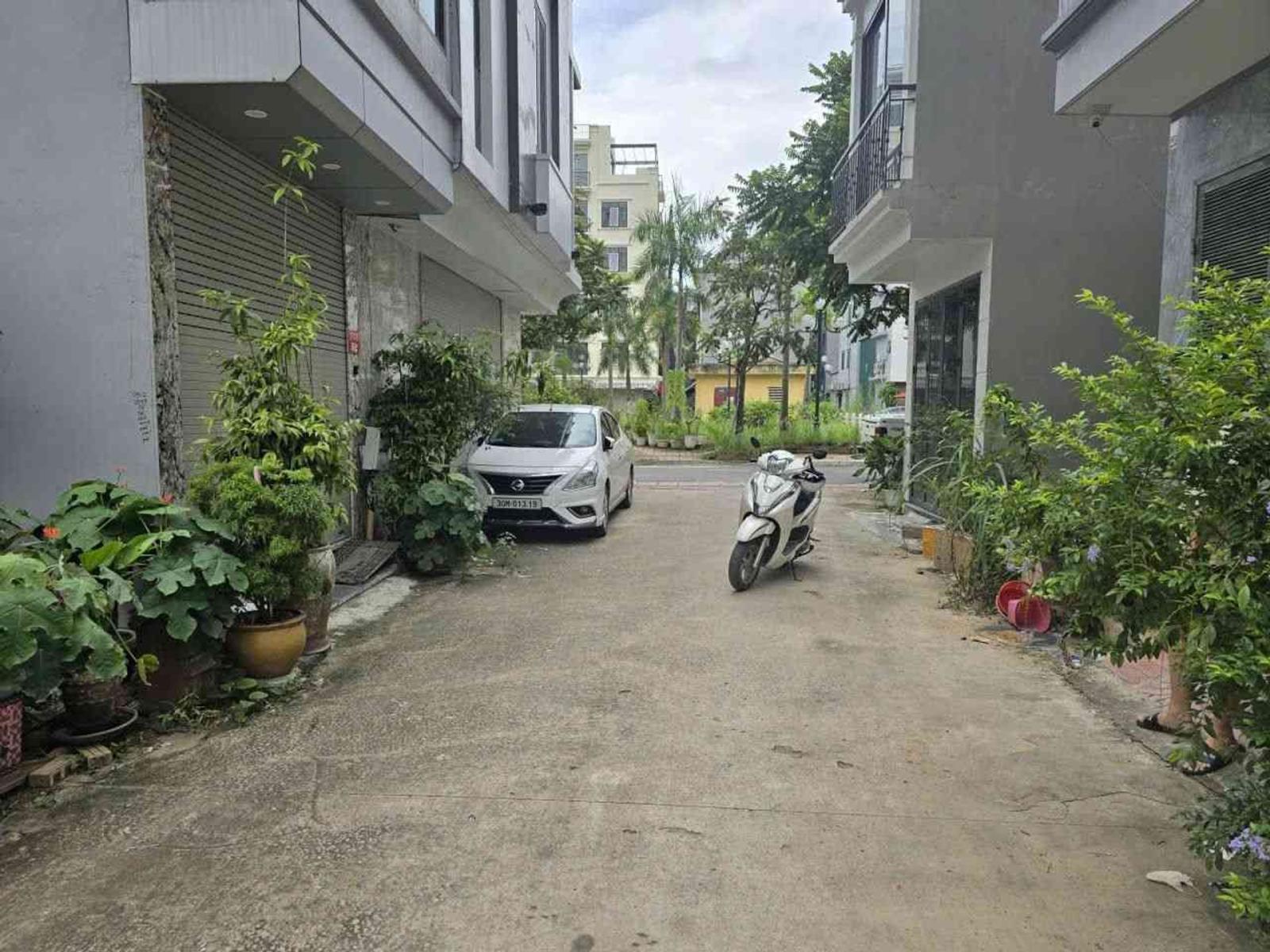 BÁN LÔ ĐẤT NGỌC THỤY – 30M² – ĐƯỜNG 7M – HAI THOÁNG – 9,6 TỶ 16011584