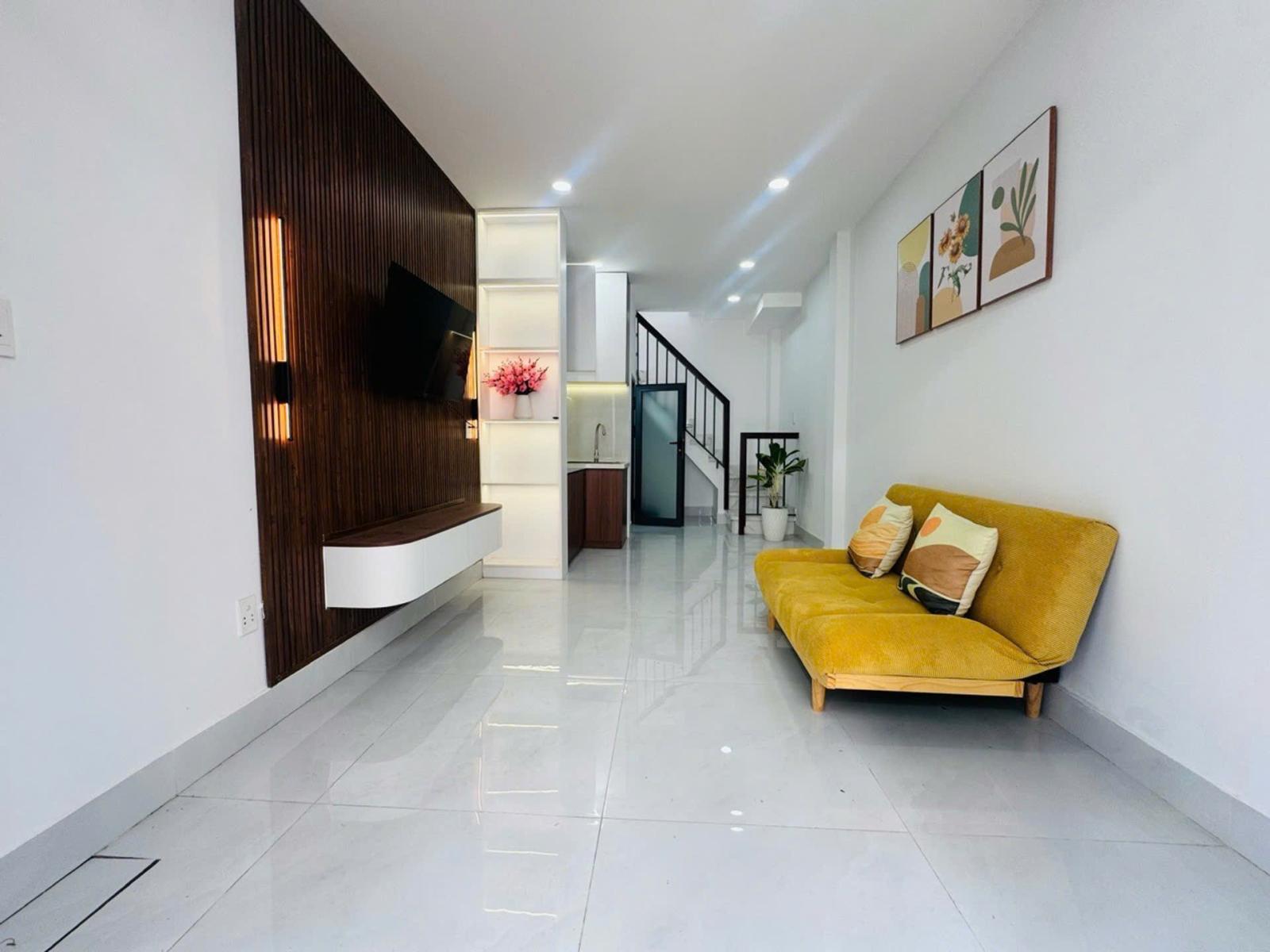 BÁN NHÀ ĐẸP PHẠM VĂN CHIÊU – FULL NỘI THẤT – GẦN KÊNH THAM LƯƠNG

 16011608
