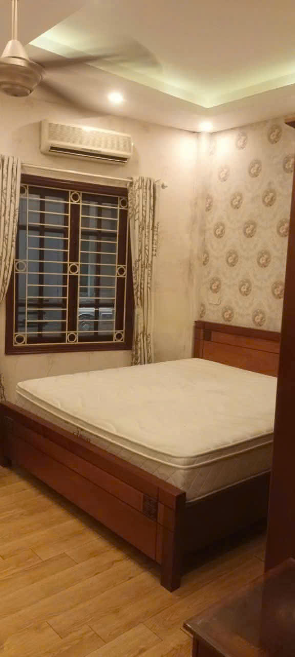CHO THUÊ NHÀ NGÕ 7XX LA THÀNH – GIẢNG VÕ  40M² × 5 TẦNG  4PN  3WC  15 TRIỆU/THÁNG 16011628