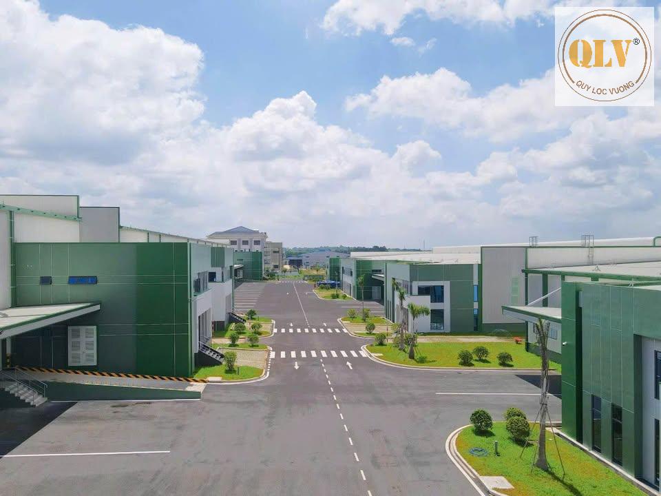 Cho thuê cụm nhà xưởng quy mô lớn KCN Bình Dương 107.643m² 16011654