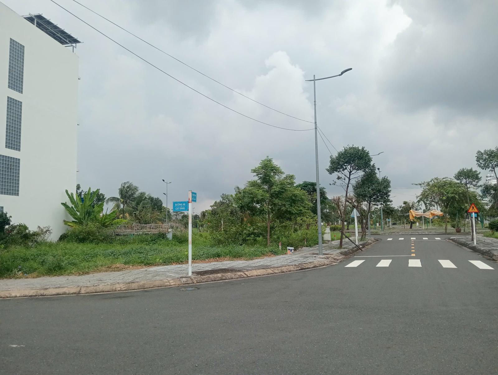 BÁN LÔ ĐẤT NỀN TIẾN LỘC GARDEN CĂN GÓC 2 MT ĐƯỜNG 12M, SÁT SÂN BAY LONG THÀNH CHỈ 4 TỶ 16011652