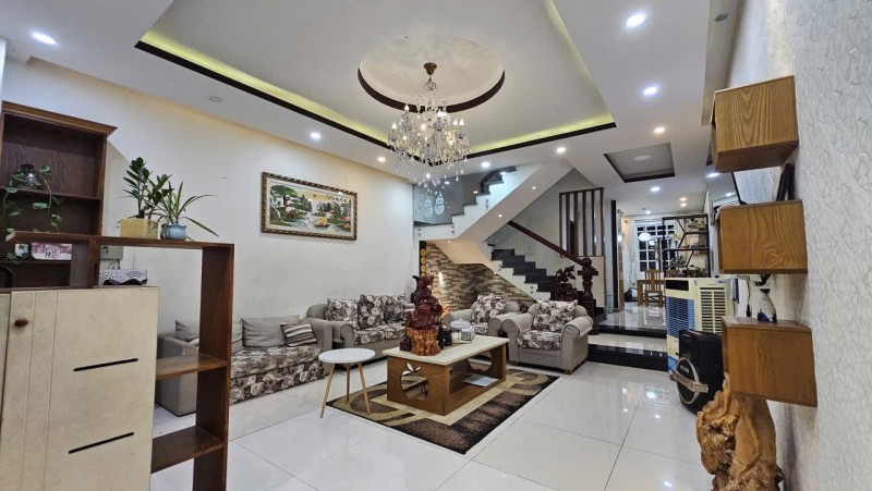 Bán nhà 96m2, Đỗ Xuân Hợp, Phước Long, TP HCM, 3 tầng, SHR. Giá 13,38 tỷ 16011657