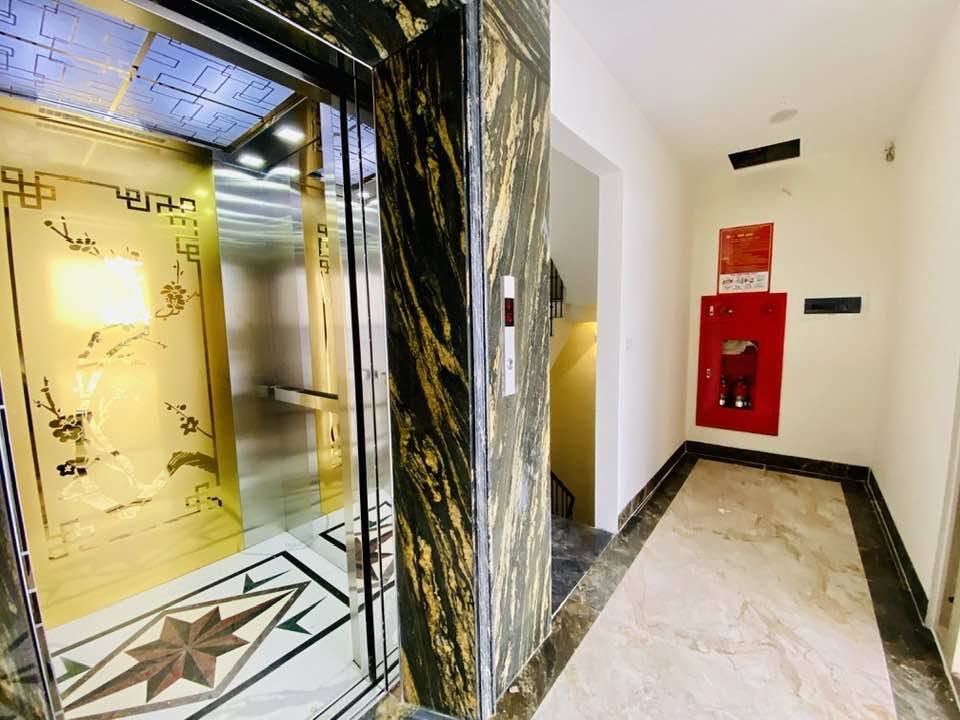 Bán nhà mặt phố Bùi Thị Xuân, 130m2, 10 tầng và 1 hầm thang máy, mặt tiền 6.5m, 117.5 tỉ 16011665