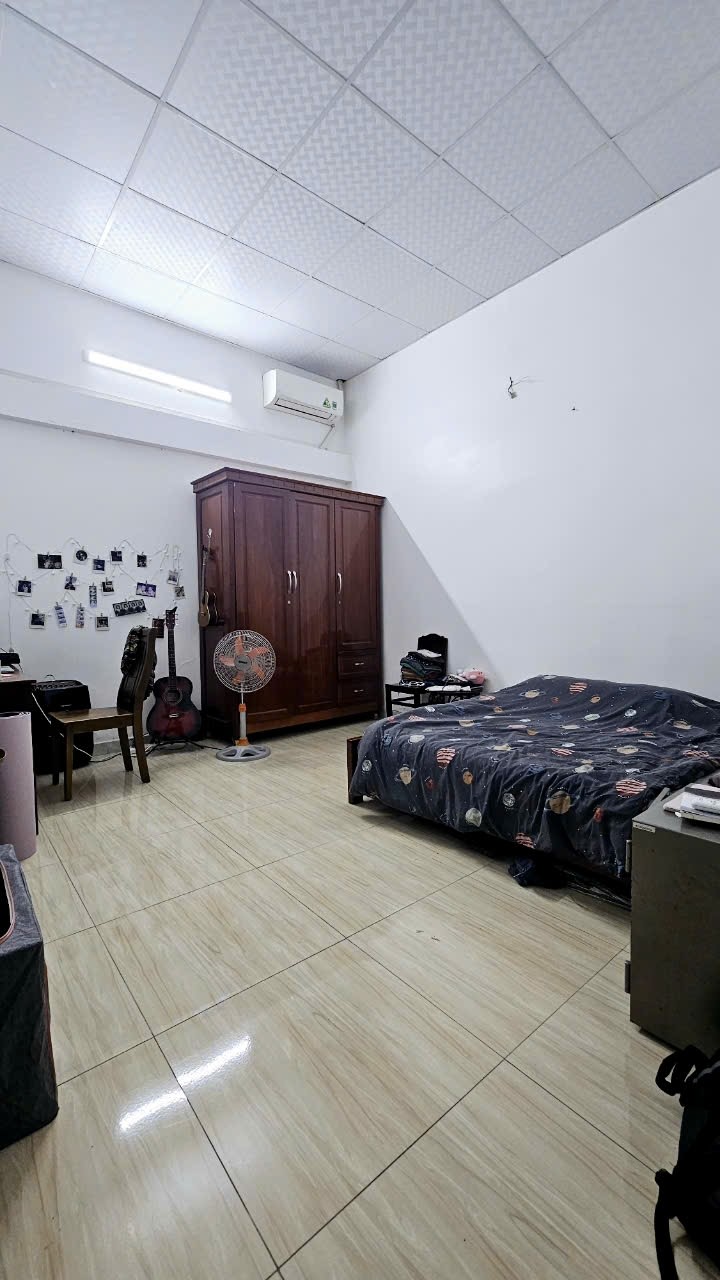 Bán nhà đường số 10, Linh Đông, Thủ Đức, TP HCM. DT 200m2, một tầng. Giá chỉ 9.78  tỷ. 16011666