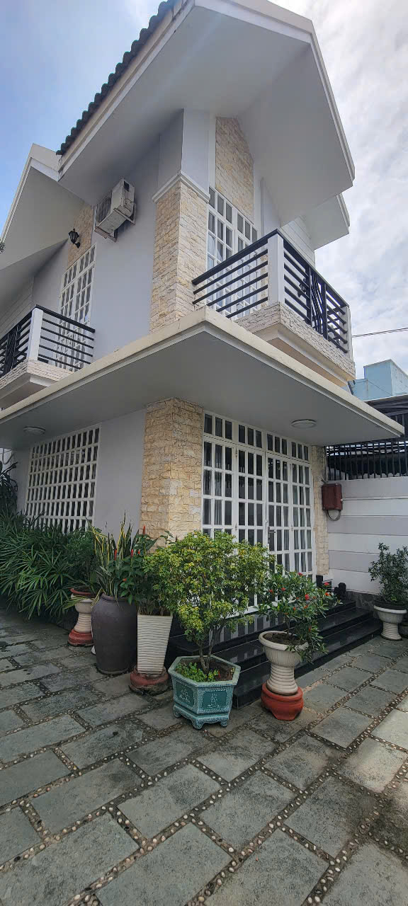 CHÍNH CHỦ BÁN BIỆT THỰ MINI DT 230m2 * Giá bán: 11,8 tỷ * SĐT : 0966805807 16011667