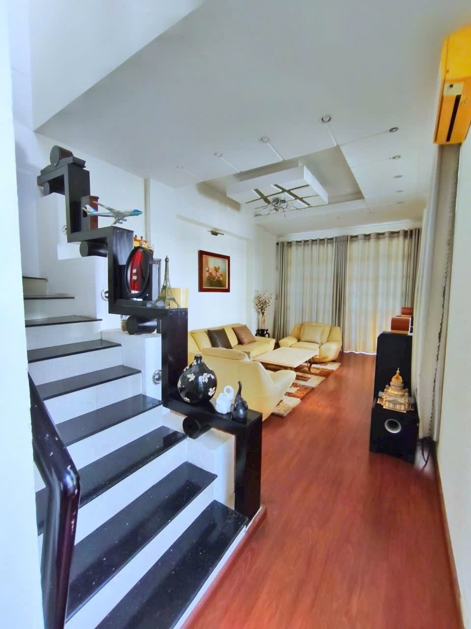 CHÍNH CHỦ BÁN BIỆT THỰ MINI DT 230m2 * Giá bán: 11,8 tỷ * SĐT : 0966805807 16011667