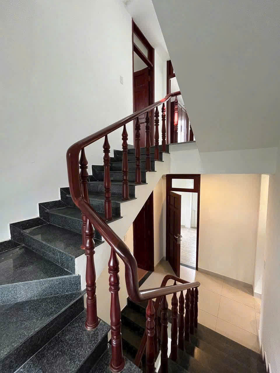Cho thuê và sang nhượng villa Nam Hồ giá 18 triệu  phường 11 Đà Lạt Lâm Đồng 16011709