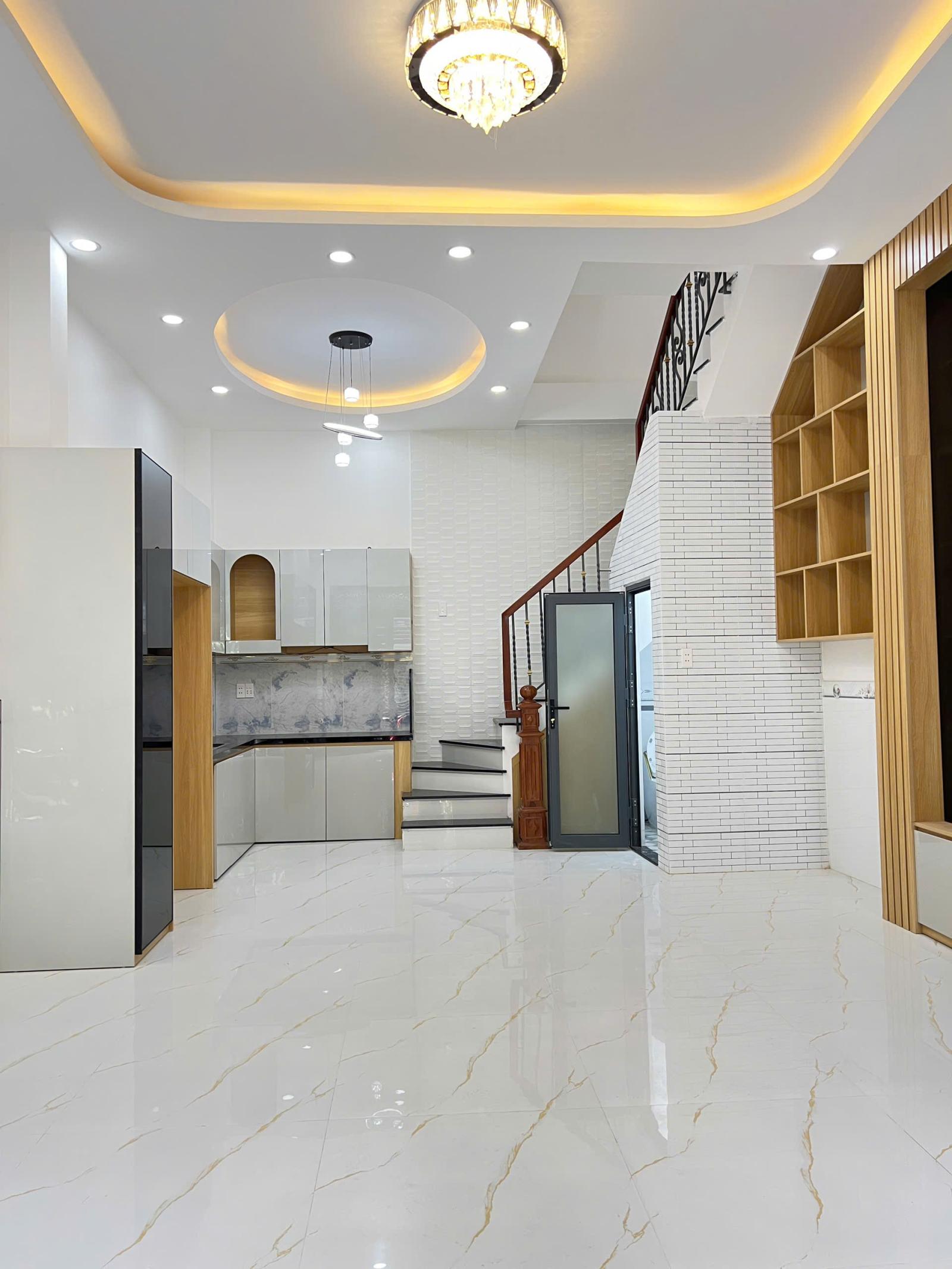 Nhà mới 4 tầng cách mặt tiền 1 căn Bông Sao P5Q8 16011749