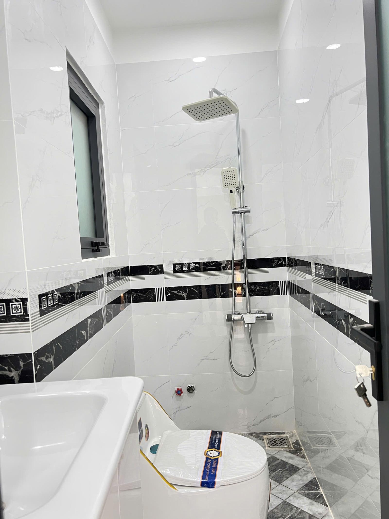 Nhà mới 4 tầng cách mặt tiền 1 căn Bông Sao P5Q8 16011749