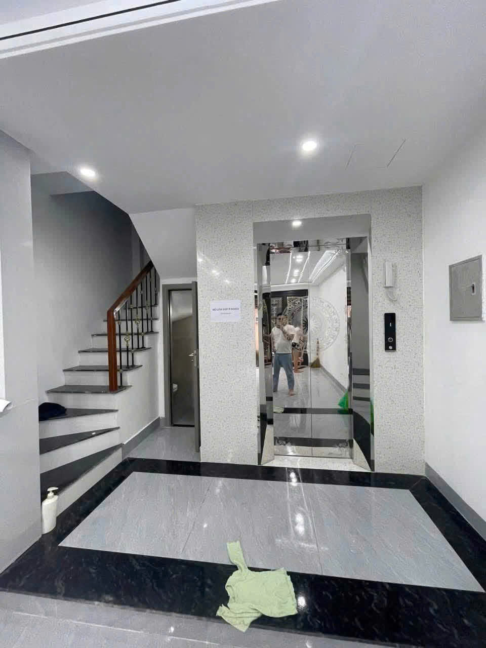 CHO THUÊ NHÀ NGUYÊN CĂN  ĐỊNH CÔNG HẠ  6 TẦNG  3PN  15 TRIỆU/THÁNG 16011791